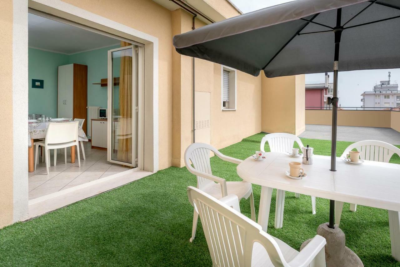 Residence Cima Rimini Esterno foto